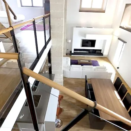 Holiday Calle Balderramas * جيريز